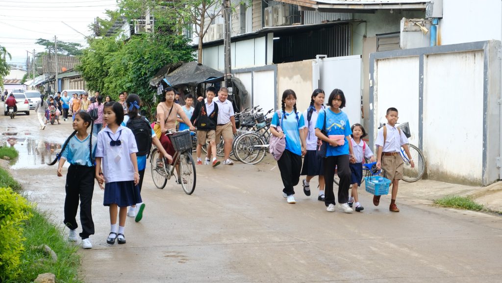Students and teachers gathered at Hsa Thoo Lei Learning Center